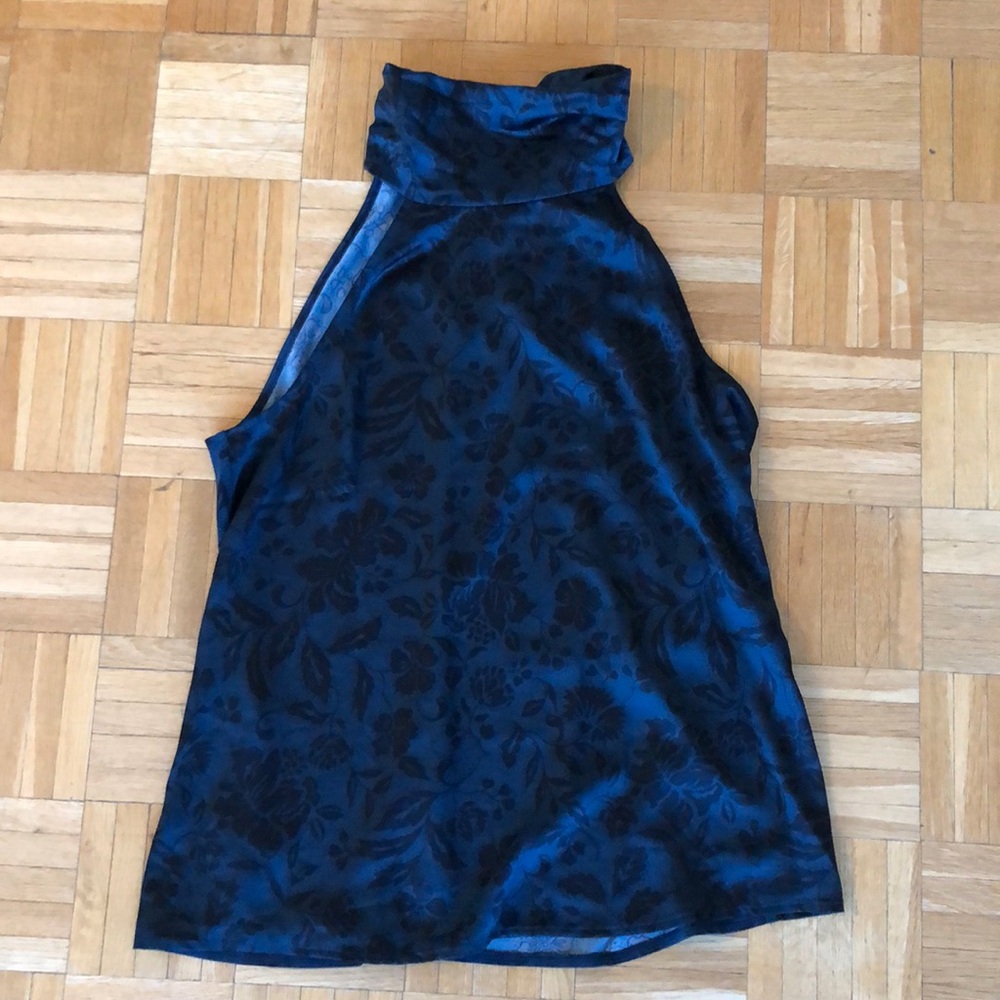 Ann Taylor dark green w/black print halter top.Size M.Great for work&nights out